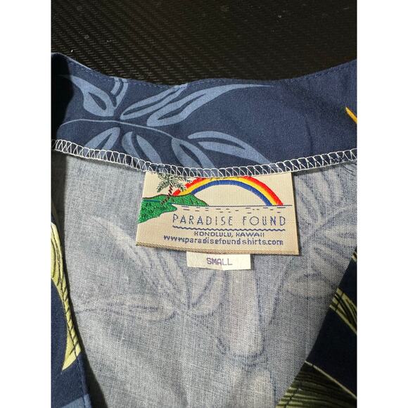 Paradise Found Hawaii Women’s Shirt Tropical Floral Blue Size Small Rayon NWT - Picture 3 of 11